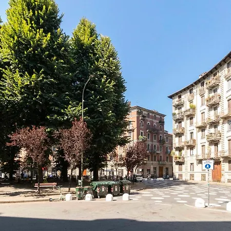 Bright Piazza San Carlo Lejlighed
