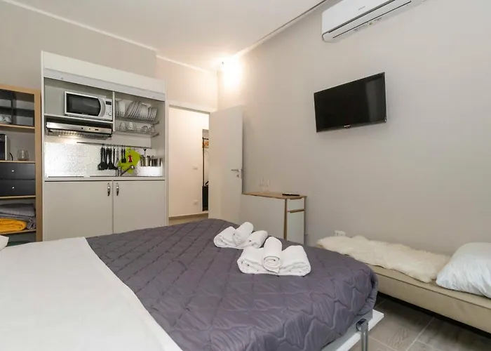 Bright Piazza San Carlo Apartment Turin