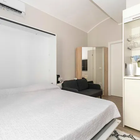 Bright Piazza San Carlo * Turin