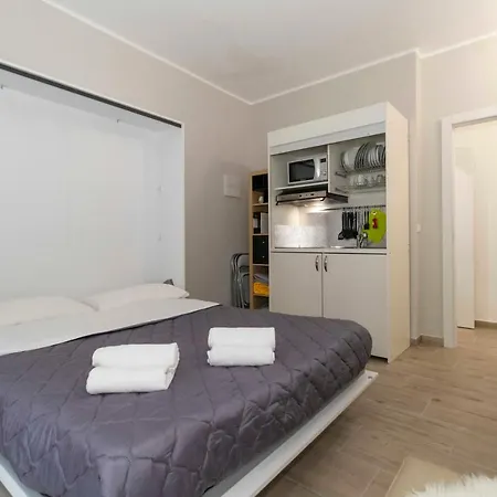 Apartment Bright Piazza San Carlo *