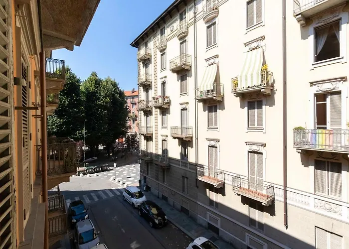 Bright Piazza San Carlo * تورينو